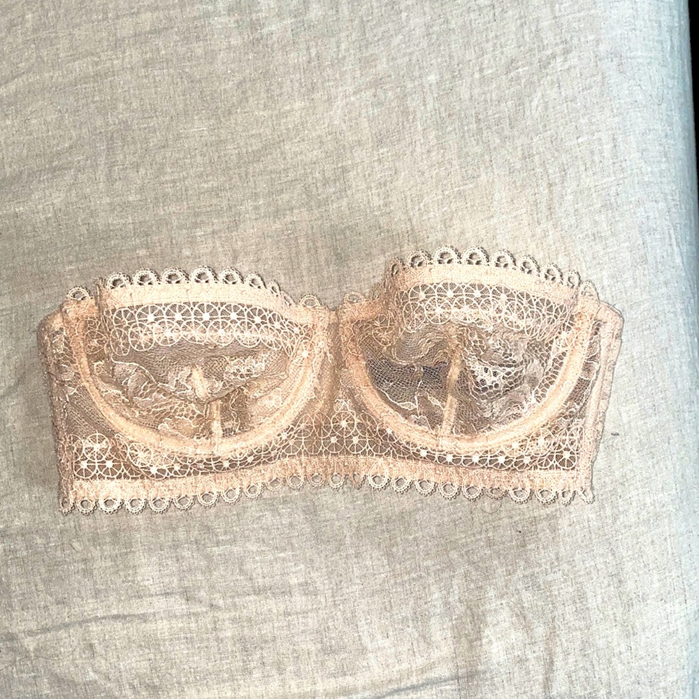 Victoria’s Secret sheer lace strapless bra